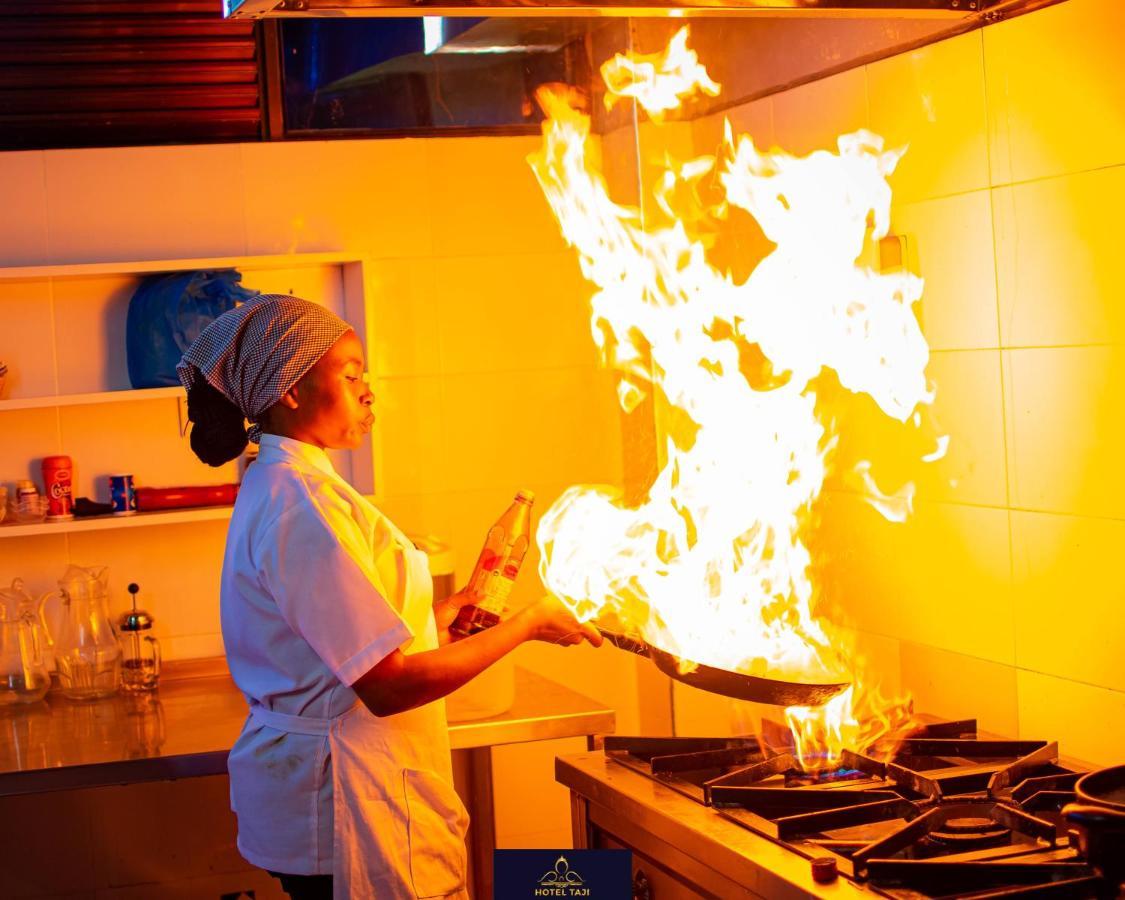 Hotel Taji Nanyuki Ngoại thất bức ảnh