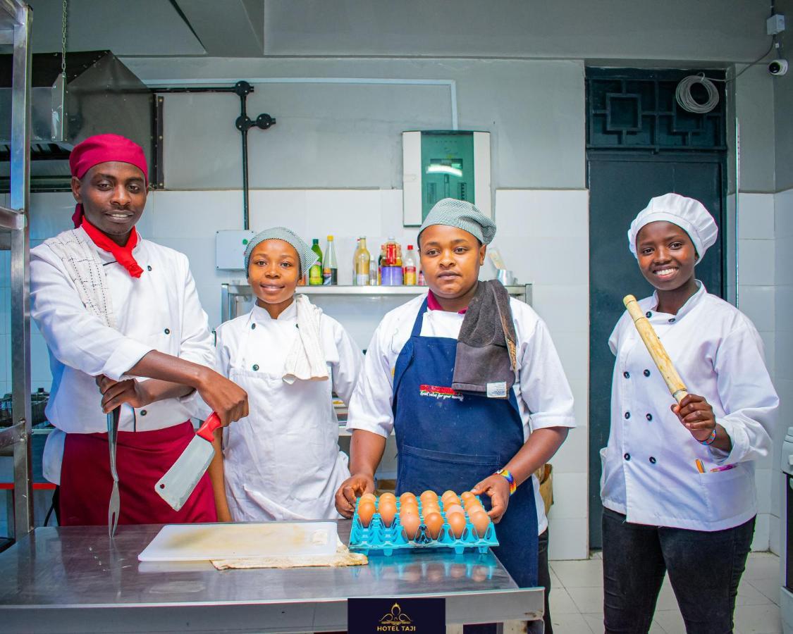 Hotel Taji Nanyuki Ngoại thất bức ảnh